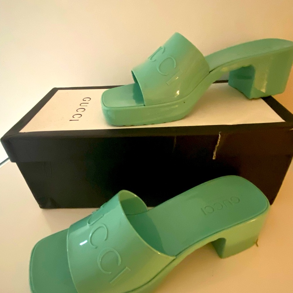 Gucci pvc sandles
